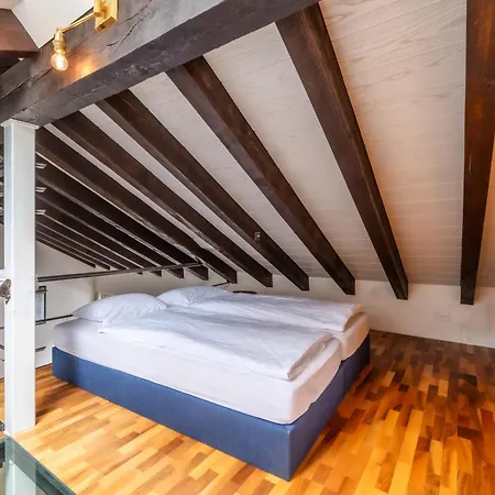 Alt Hischi Emanuel Old